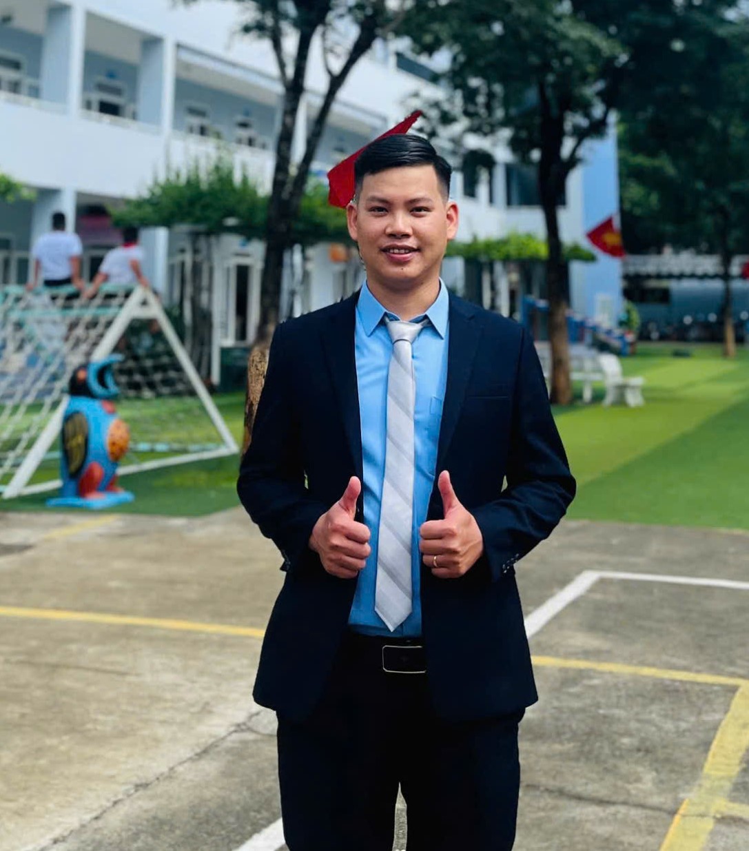 Thầy Lương Quốc Cường – GV Tiểu học